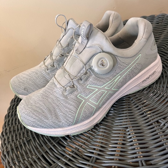 ASICS Dynamis Women’s Size 7 - Picture 2 of 4